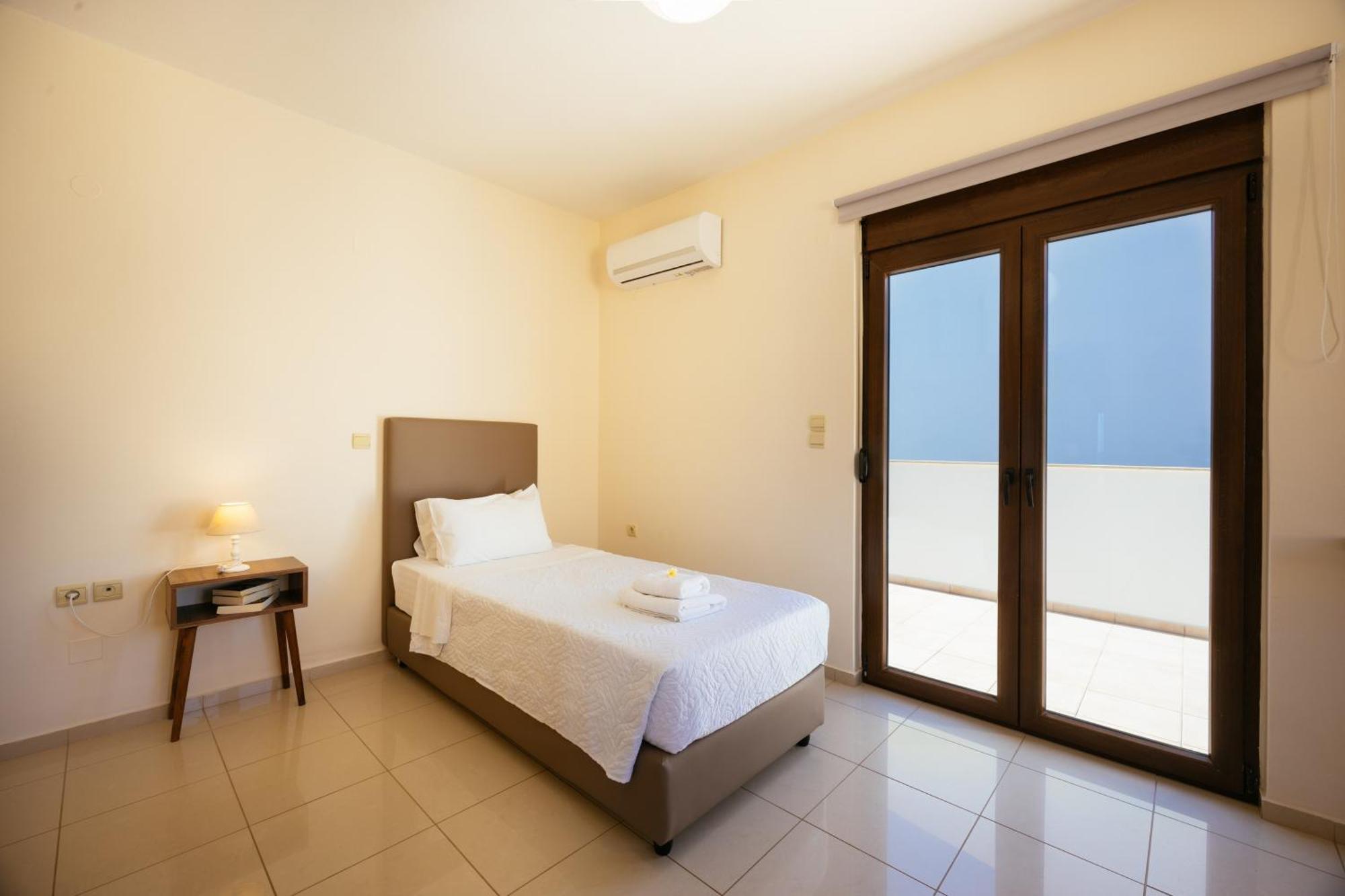 Villa Avra Rethymno Esterno foto
